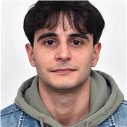 Docente di musica impartisce lezioni di teoria della musica, solfeggio, storia della musica, composizione musicale, composizione musicale elettroacustica, informatica musicale